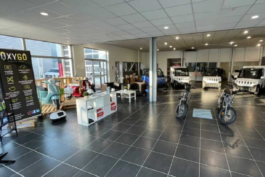 Le 1er octobre 2021, un premier magasin de 200 m2 va ouvrir à proximité de la concession Ford du groupe Amplitude à Dijon (21).