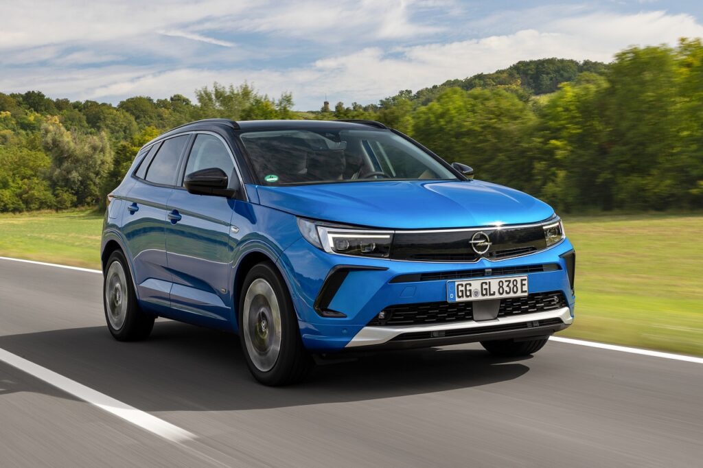 Sur un marché en baisse de 23 %, Opel progresse de 7,9 % en août 2021.