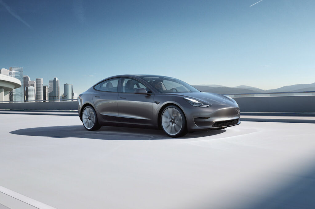 Tesla se place en tête des ventes de voitures électriques en entreprises grâce à la Model 3.