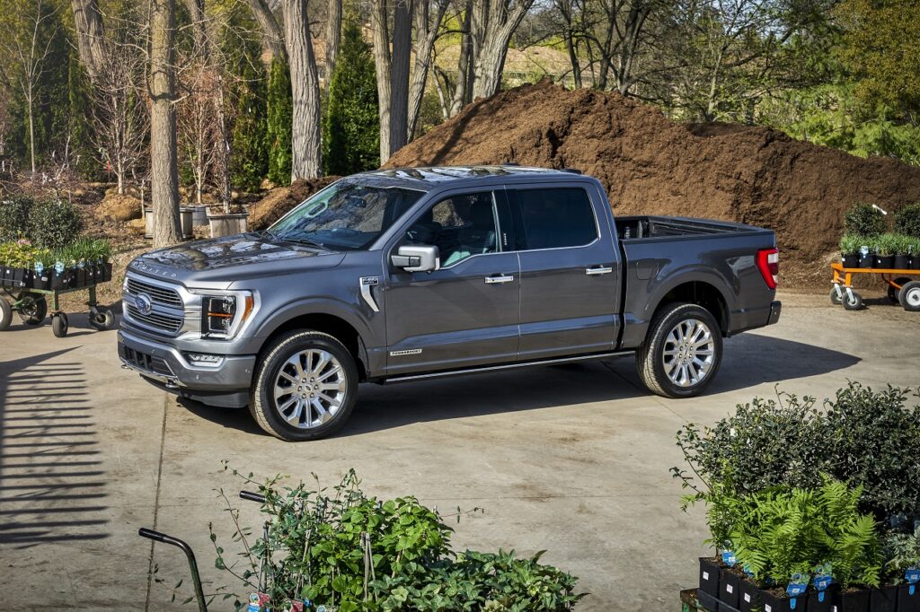 Ford et GM ont souffert de la pénurie de semi-conducteurs au troisième trimestre 2021.