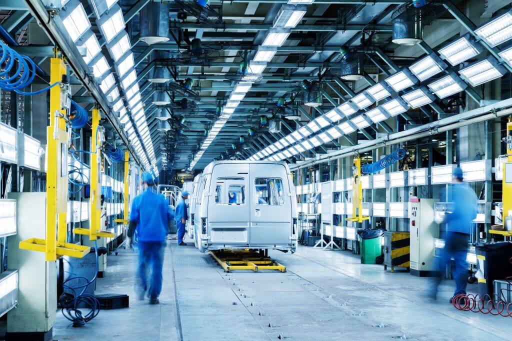 Selon la branche Métallurgie de la CFE-CGC, l'emploi dans l'industrie automobile est menacé car elle manque de visibilité à moyen terme.