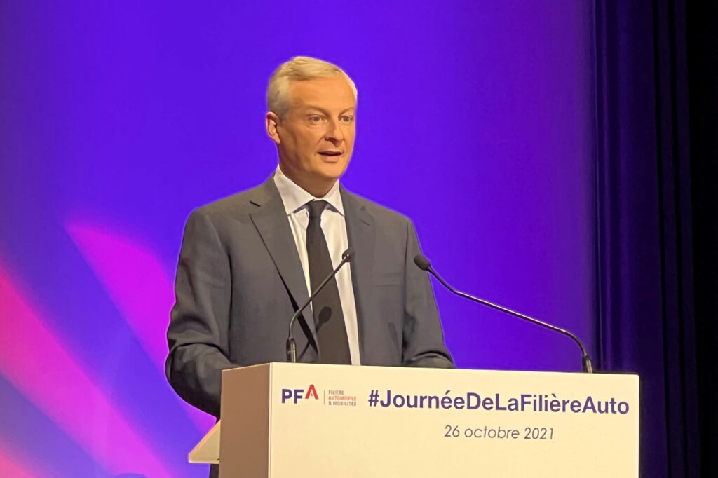 Bruno Le Maire, ministre de l'Economie, durant la Journée de la filière automobile le 26 octobre 2021.