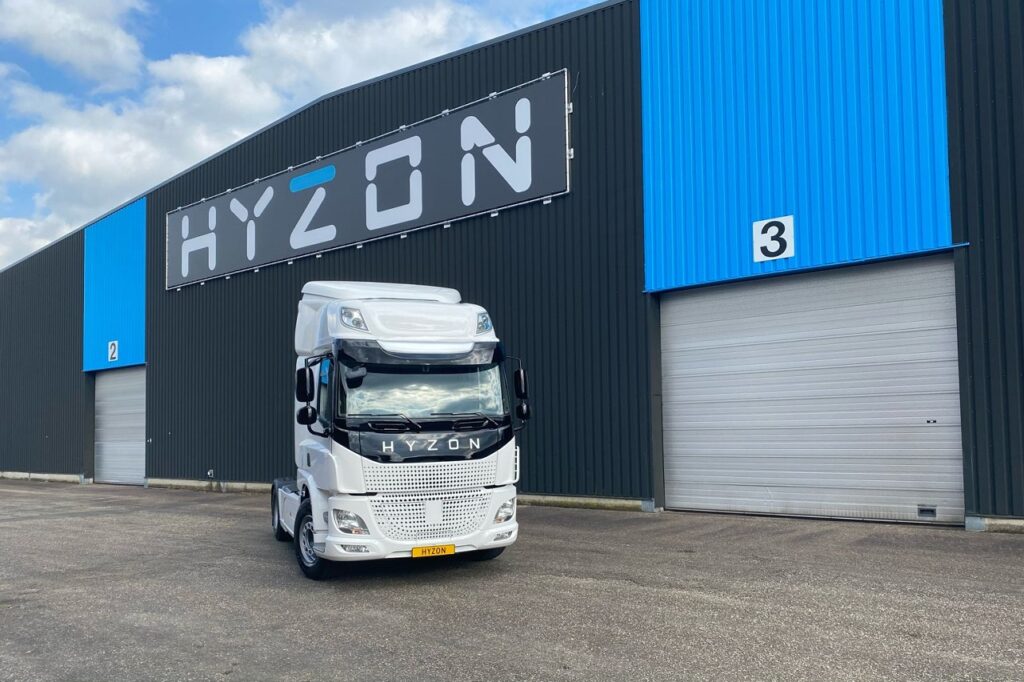 La filiale néerlandaise du groupe américain Hyzon Motors a fait essayer sa camion H2 à des professionnels.