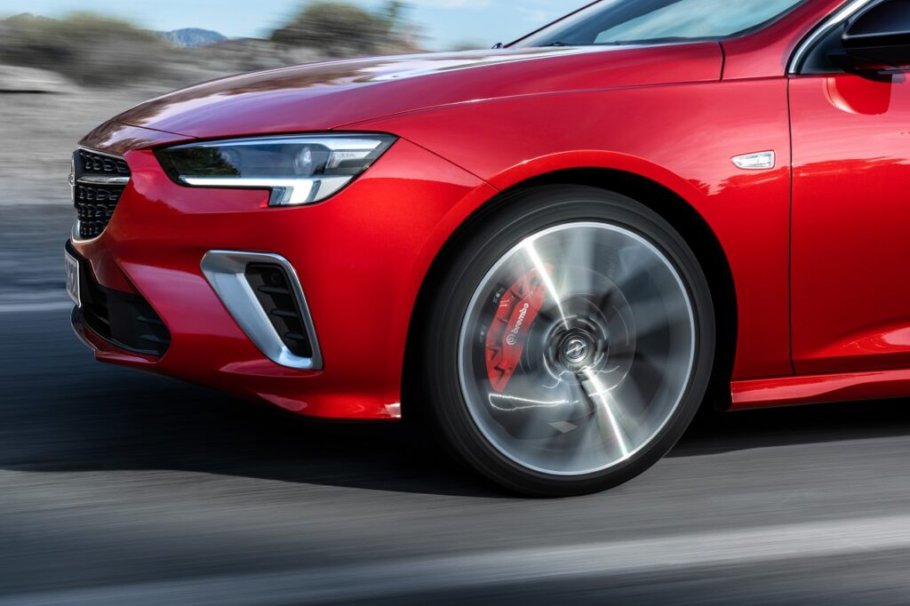 Le projet porte sur un changement de statut juridique des usines Opel de Rüsselsheim et d'Eisenach en Allemagne.