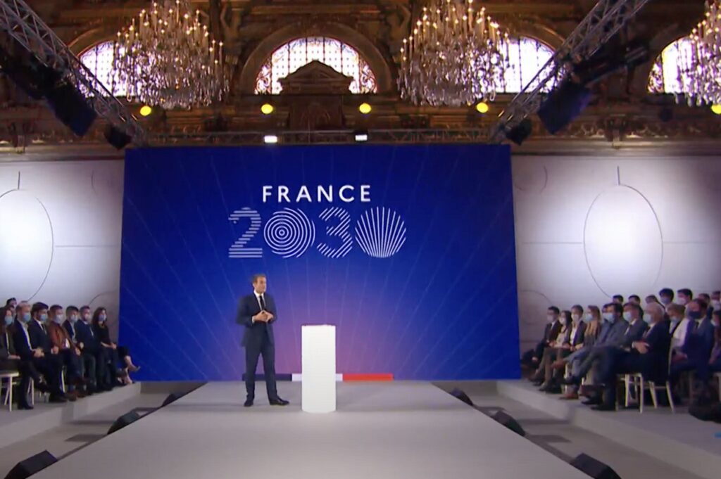 Le Président de la République a dévoilé son plan 2030 devant 200 chefs d'entreprises, universitaires et ministres.