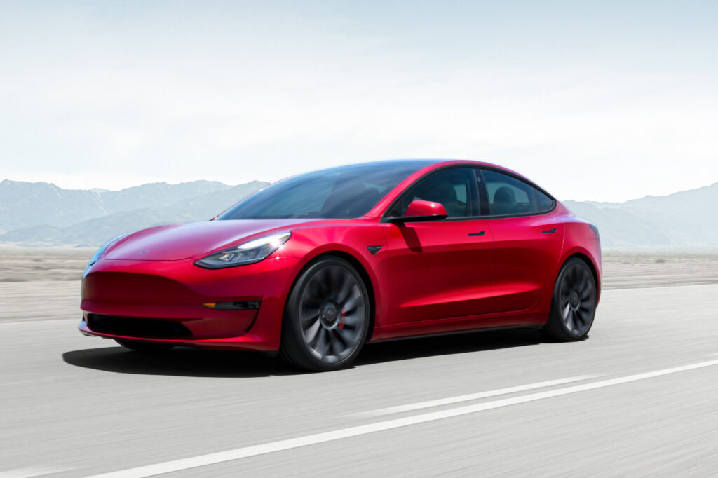 Hertz a commandé 100 000 Tesla Model 3 d'ici à la fin 2022.
