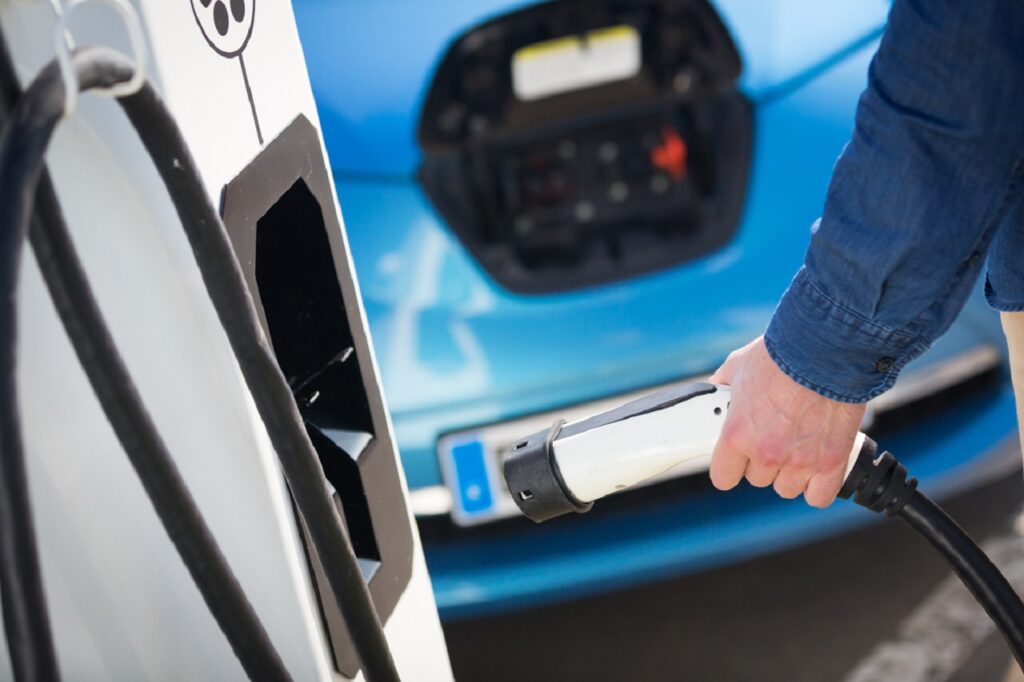Pour la première fois, le nombre de véhicules vendus émettant moins de 95 g/km de CO2 ont dépassé le nombre de véhicules émettant plus de 130 g/km de CO2.