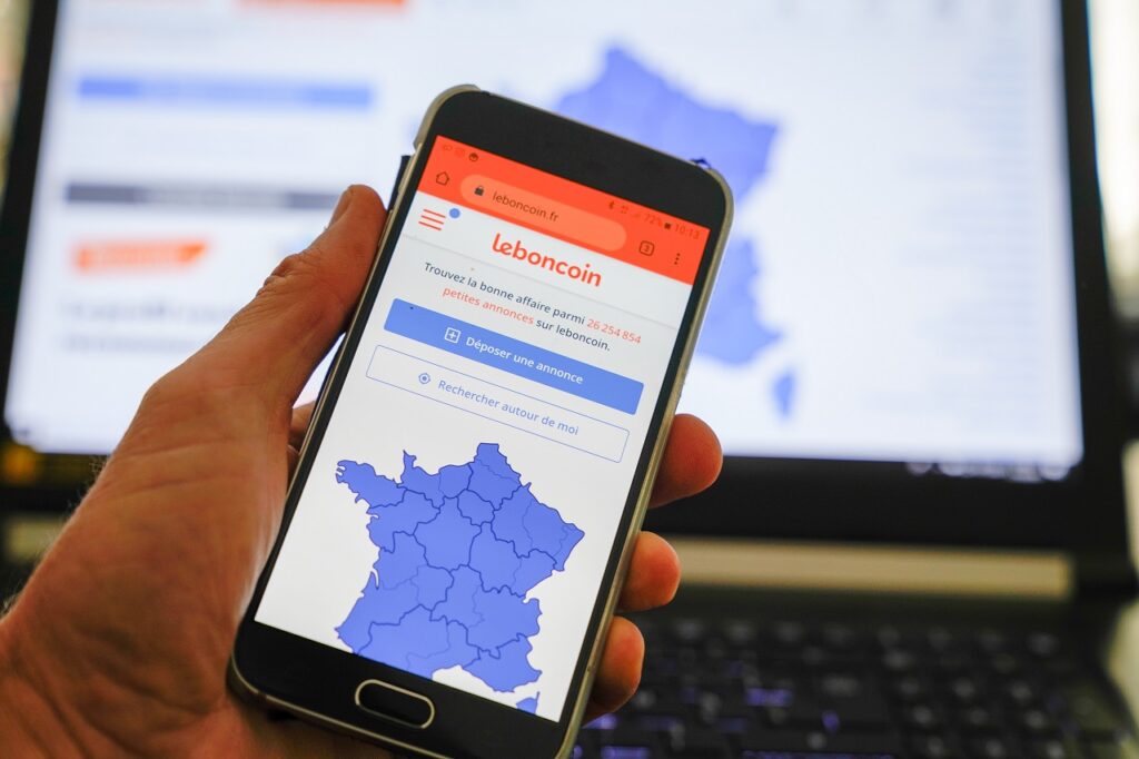 Leboncoin revendique plus de 3 millions d'annonces en ligne et un trafic mensuel de plus de 11,8 millions de visiteurs uniques.
