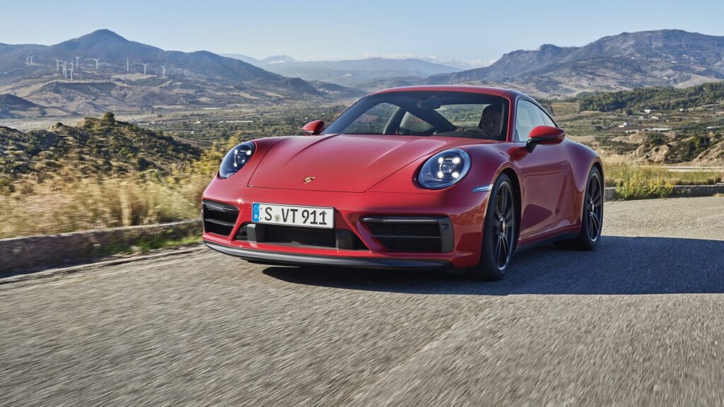 Porsche propose de la location courte durée avec son service Porsche Drive.