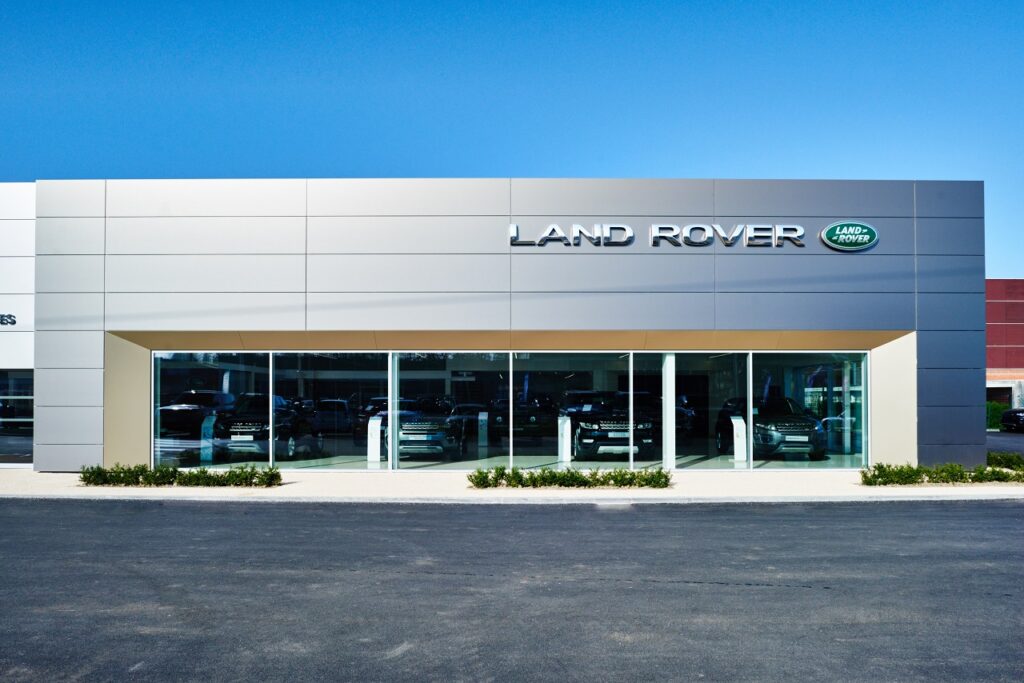 La demande sur le Land Rover Defender est actuellement très forte en dépit d'une fiscalité importante.