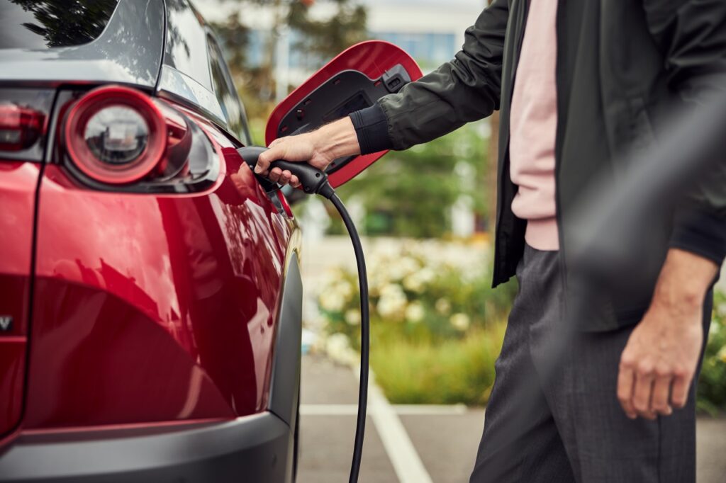 49 914 bornes de recharge sont opérationnelles en France sur la voie publique au 31 octobre 2021