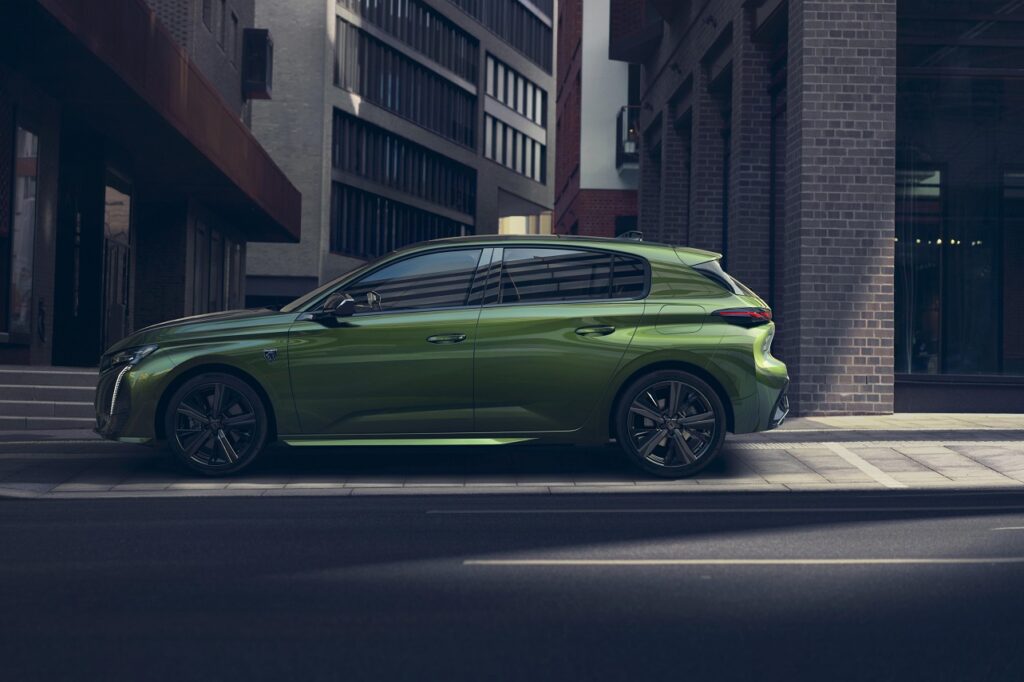 30 % des commandes de la
nouvelle 308 concerne la motorisation PHEV.