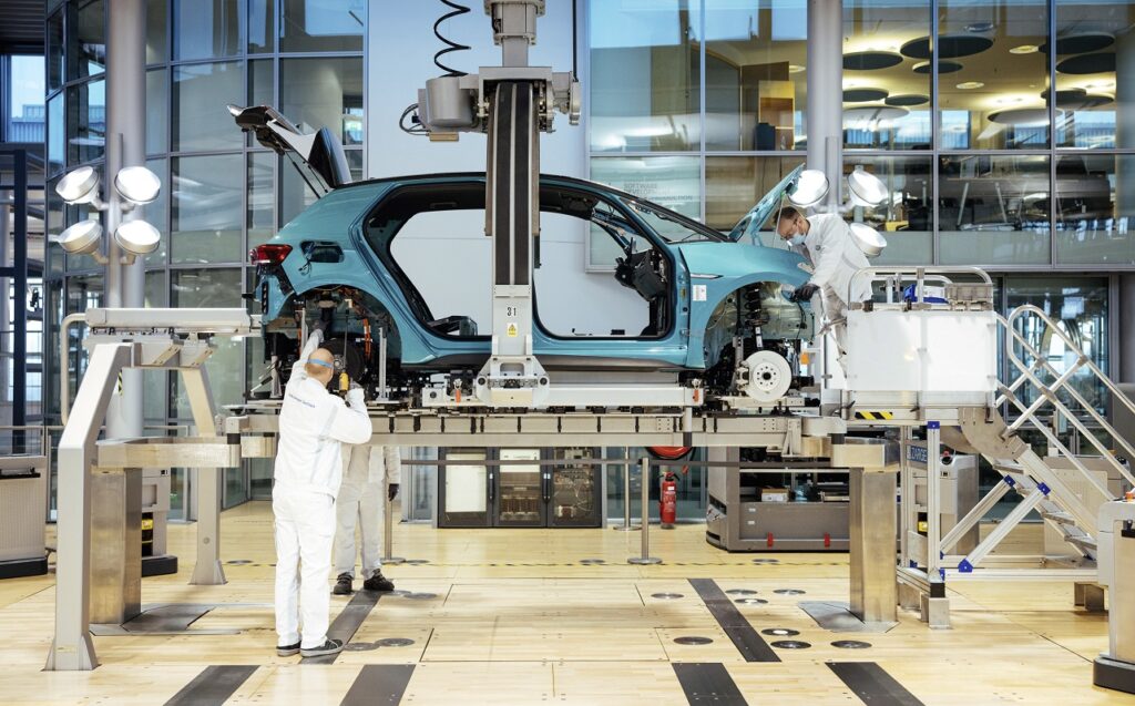 Le groupe Volkswagen va massivement électrifier ses usines.