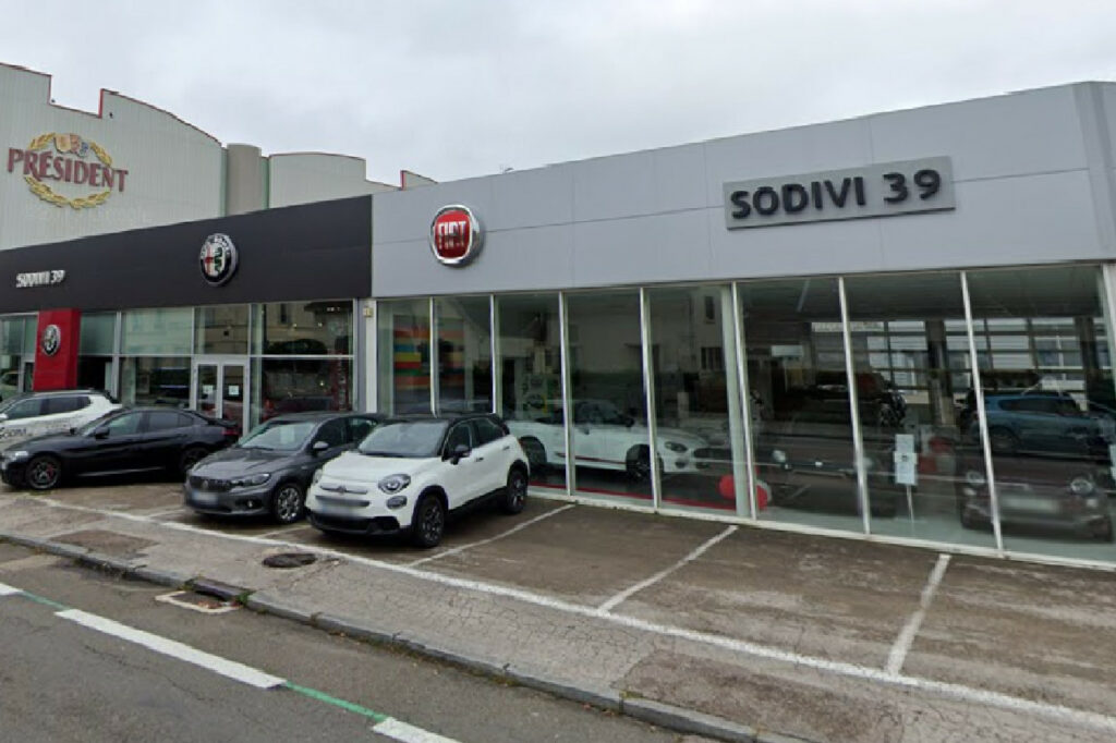 En reprenant au groupe Deffeuille, Fiat, Alfa Romeo et Jeep à Lons-le-Saulnier (39) et à Pontarlier (25), le groupe JMJ poursuit son développement au sein de Stellantis.