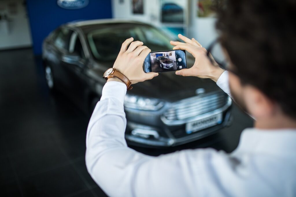 Fastback va proposer à ses quelque 1 500 points de vente de disposer de la technologie de Monk pour les inspections de VO.