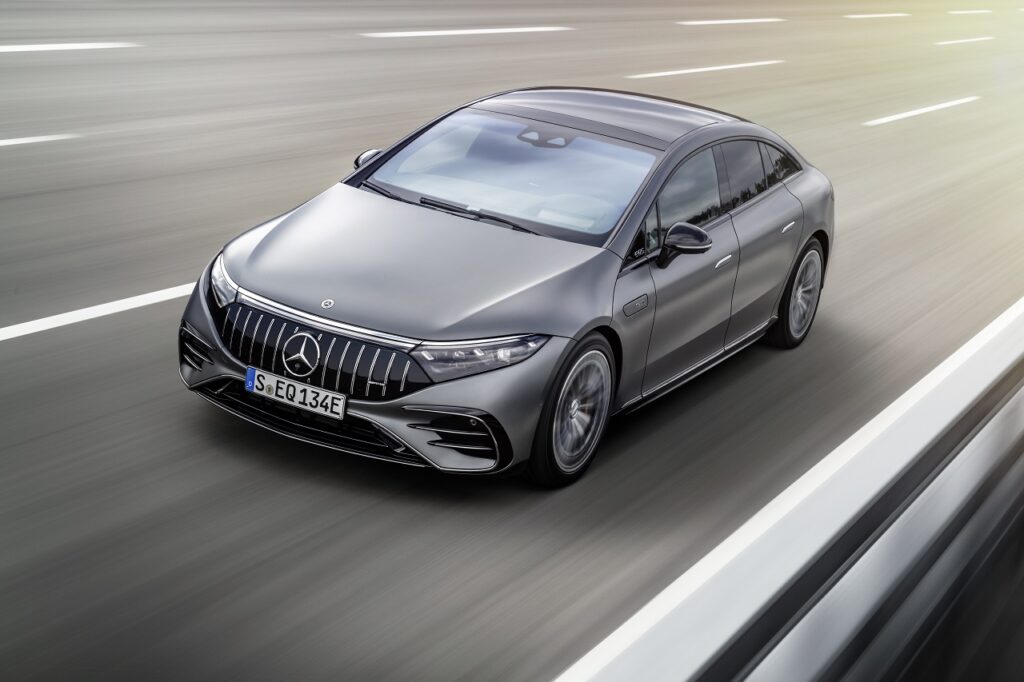 Les ventes mondiales de Mercedes-Benz ont baissé en 2021 mais les objectifs CO2 ont été atteints grâce aux modèles électriques et PHEV.

