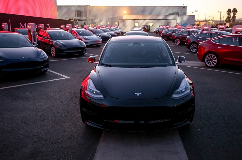 La Tesla Model 3 est le modèle électrique le plus vendu aux particuliers et dans les entreprises.