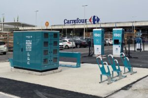 Carrefour Market s’équipe en bornes de recharge avec Driveco