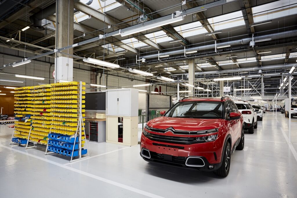 Faute de semi-conducteurs, la production de l'usine Stellantis de Rennes est stoppée pour une semaine. 