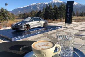 Alpine poursuit son internationalisation