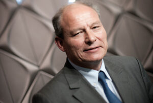 Frédéric Banzet élu président des Établissements Peugeot Frères