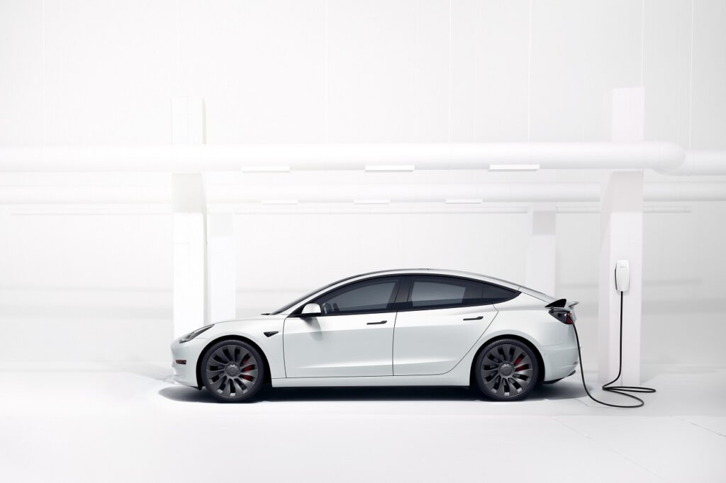 Tesla a livré plus de 310 000 véhicules dans le monde au cours du premier trimestre 2022.