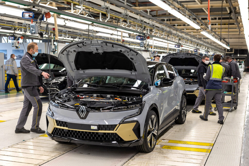 Renault précise les contours du projet de scission de ses activités électriques et thermiques.