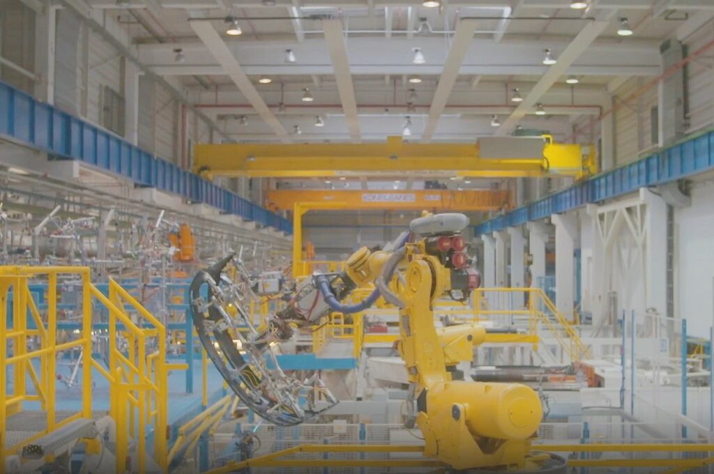 Plastic Omnium a annoncé vouloir porter son chiffre d'affaires à 15 milliards d'euros en 2030 grâce aux nouvelles activités et la croissance de ses métiers traditionnels