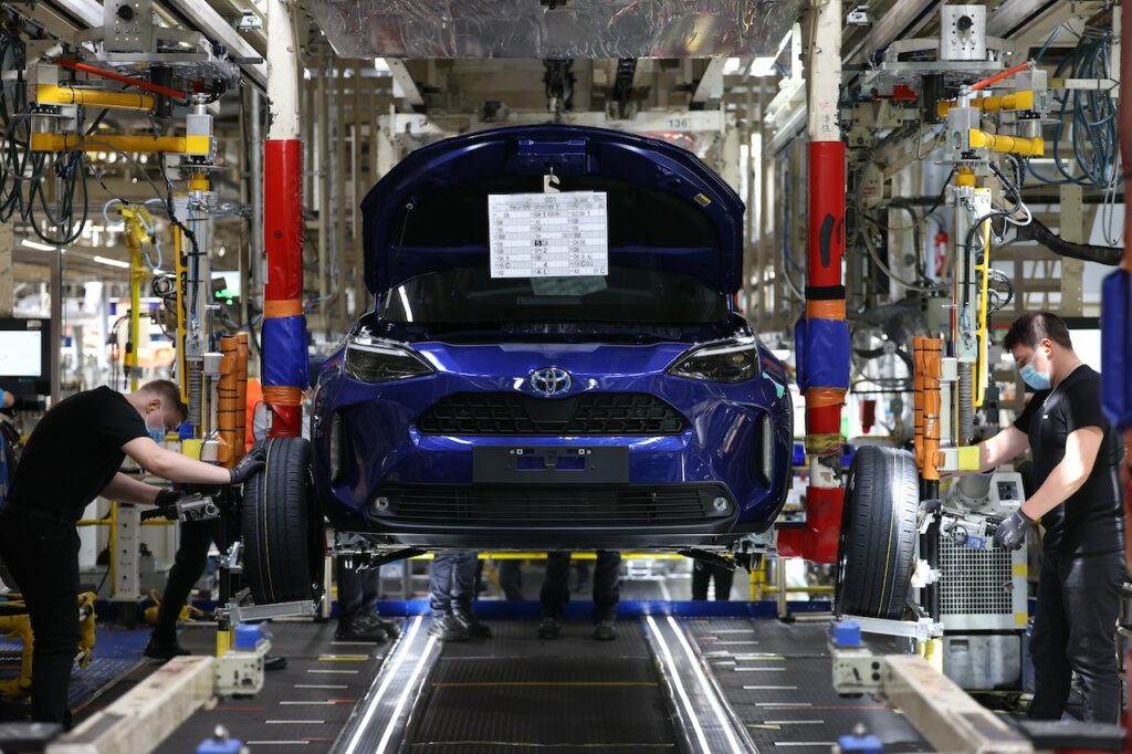 Toyota a racheté en totalité Eurus pour 1,4 milliard d'euros. 