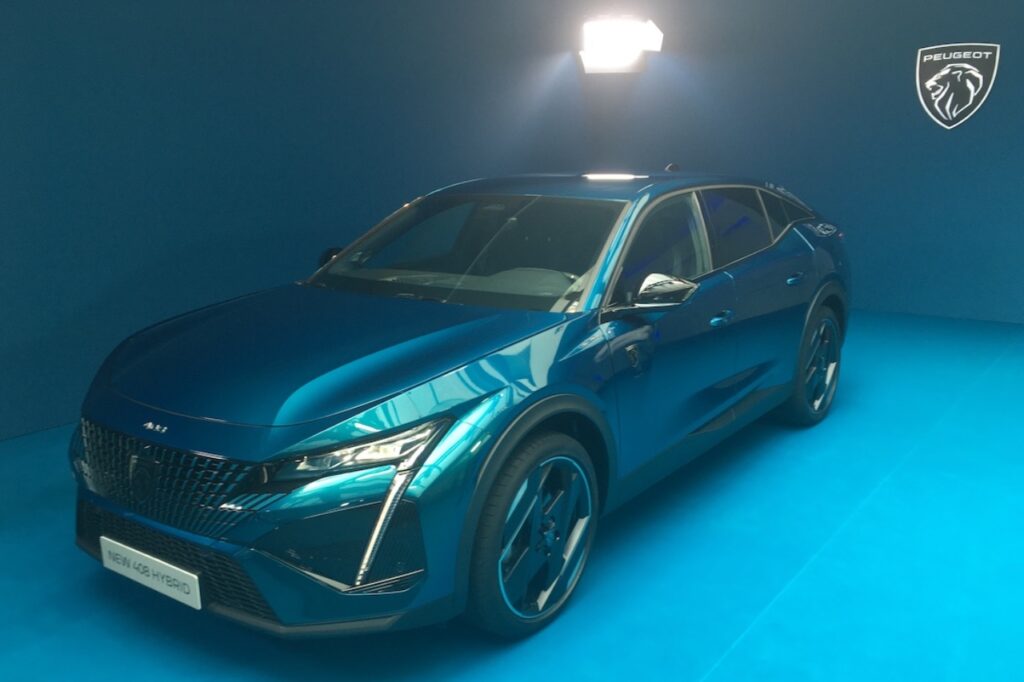 La nouvelle Peugeot 408 sera dans les showrooms début 2023.