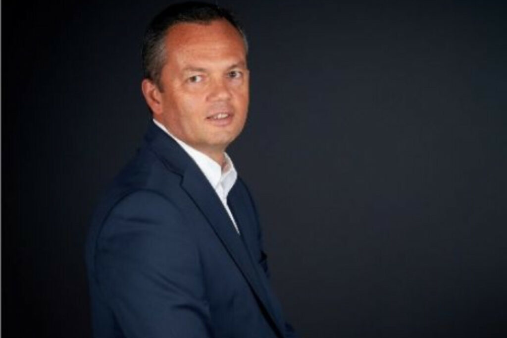 Florent Prezelin, ancien président du directoire du groupe Jean Rouyer, a été nommé directeur commercial retail pour la France de Bee2Link. 