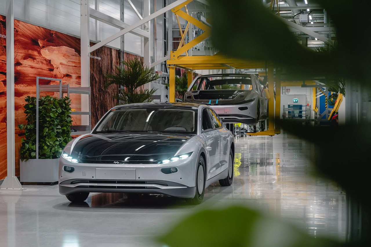 Lightyear débute la production de sa voiture solaire