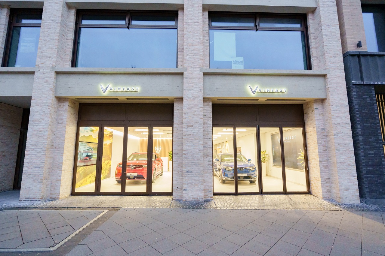 VinFast ouvre son premier showroom en France