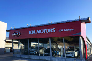 Le groupe Deffeuille négocie la cession de ses panneaux Kia et Mitsubishi