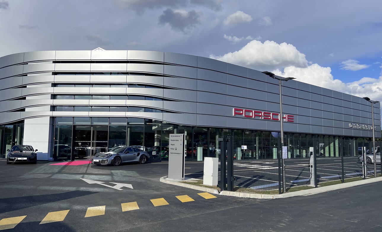 Porsche Distribution inaugure son nouveau centre à Poissy