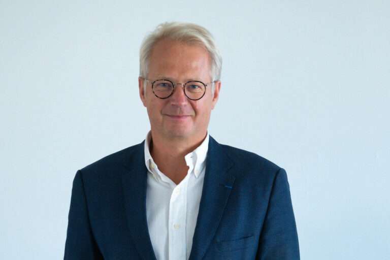 Jérôme Arnaud prend la présidence du groupe IES Synergy