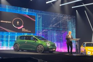 Voiture électrique à moins de 20 000 euros : Renault se lance dans la bataille avec la Twingo