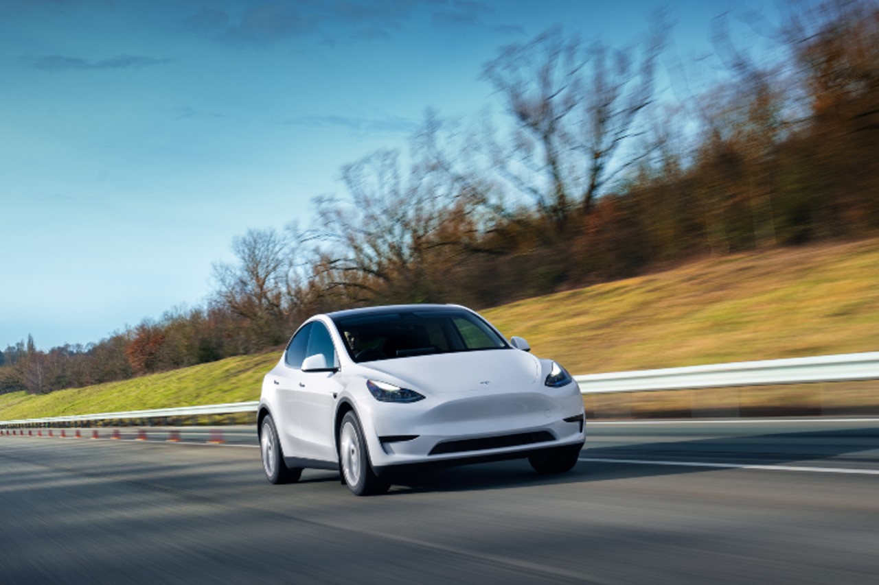 Tesla défie le Renault Scenic avec un Model Y grande autonomie au même prix