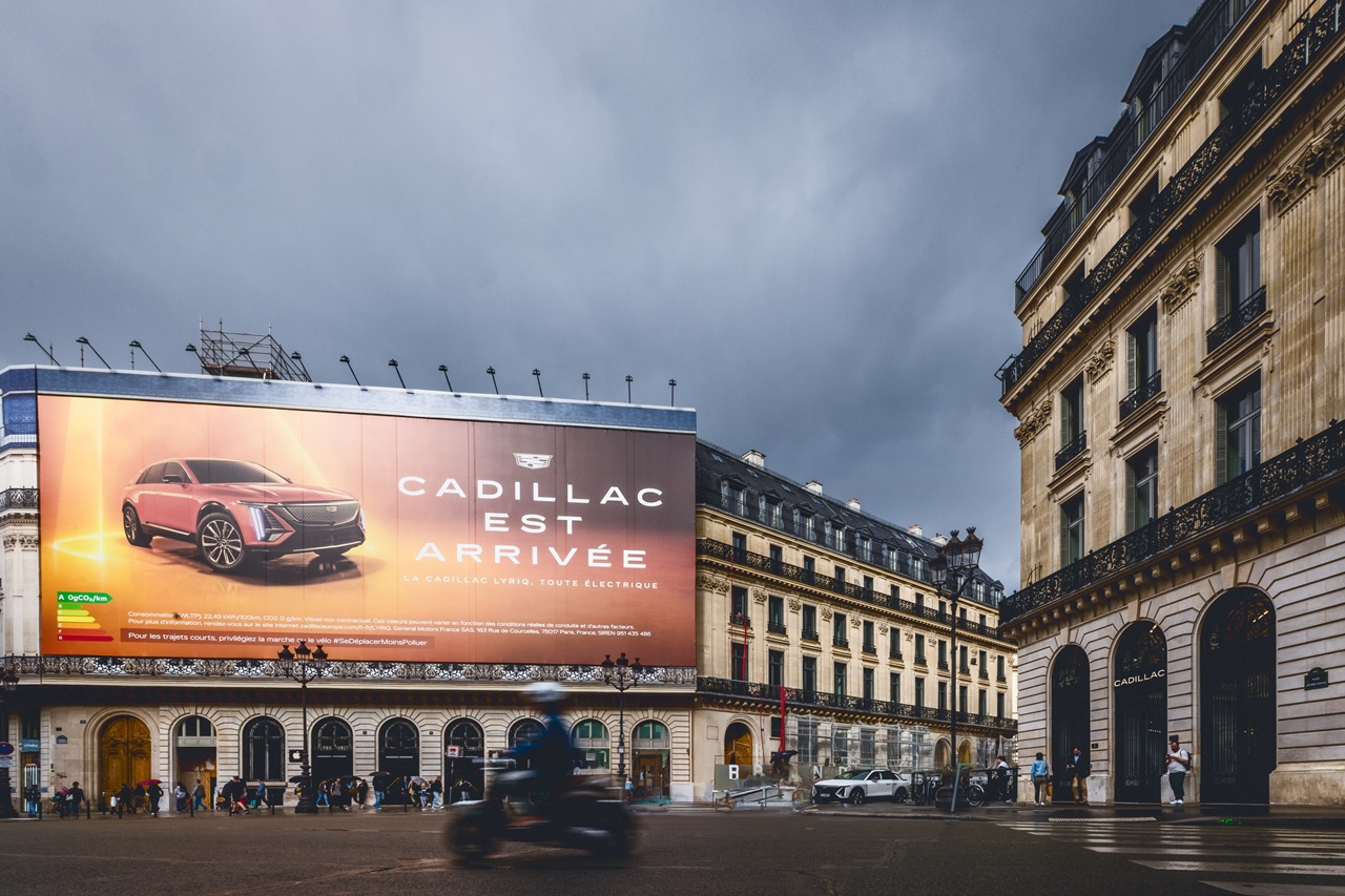Cadillac flagship Paris