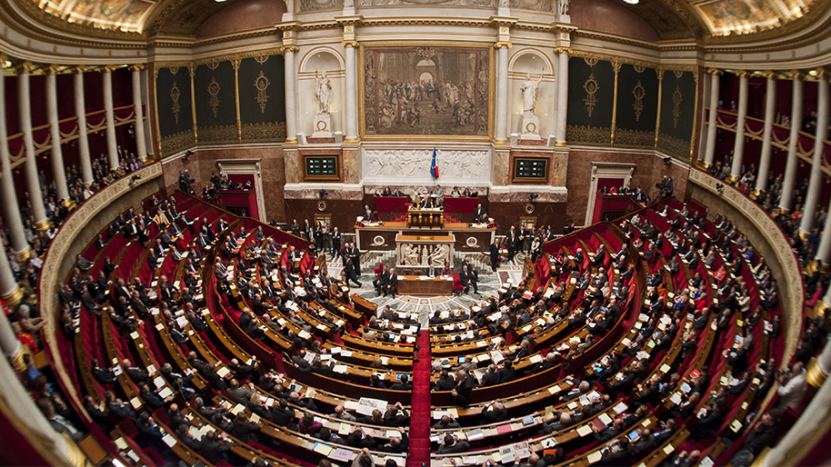 Les députés français ont rejeté l'article 8 du projet de loi de finances 2025 qui prévoyait une hausse sévère du malus au C02 et au poids.