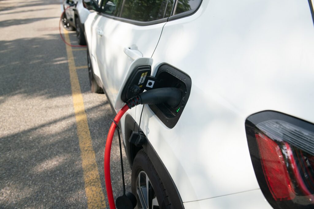 Ce sera finalement 700 millions d'euros qui seront affectés pour l'aide à l'achat de véhicules électriques en 2025.