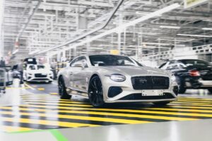 Bentley recule sa bascule vers l'électrique