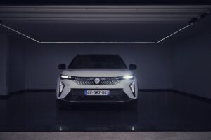 Voiture de l'année 2025 : qui pour succéder au Renault Scenic E-Tech ?