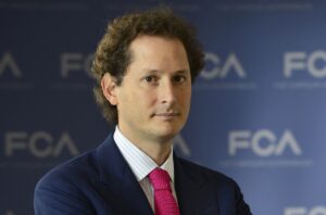 John Elkann crée un comité exécutif resserré pour Stellantis, après le départ de Carlos Tavares