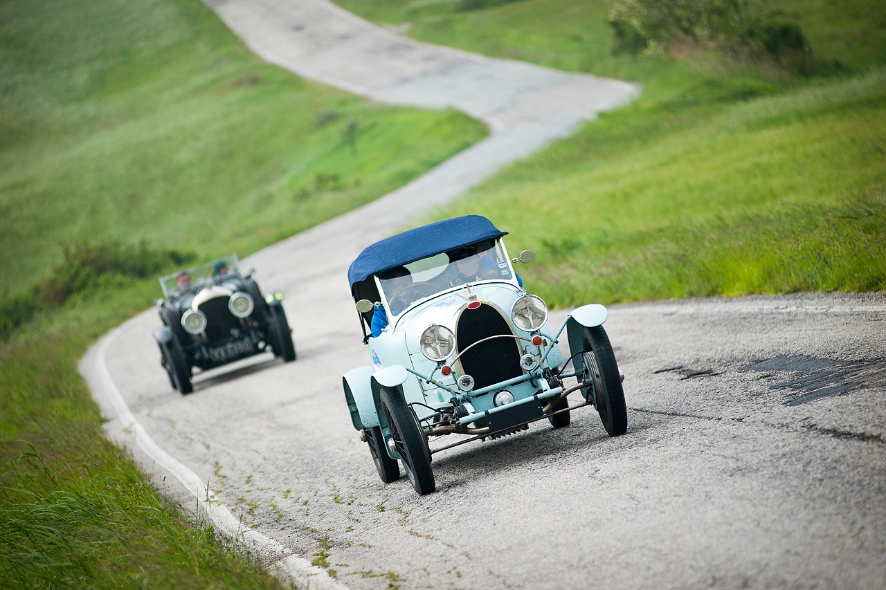 Véhicules anciens rétromobile