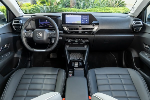 essai C4 interieur