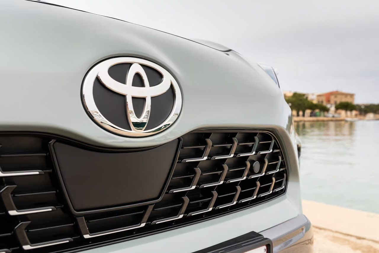 logo toyota