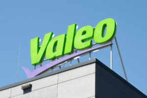 Une usine de Valeo pourrait être "rétrofitée" par Rev Mobilities