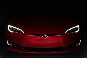 Qui veut la peau de Tesla ? 