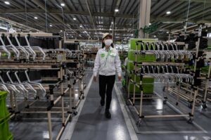 Forvia et Valeo alertent sur le risque de décrochage de l'industrie automobile européenne face à la Chine
